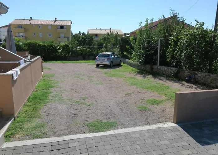 Apartman Familienwohnung 2 By Interhome Baska (Krk)