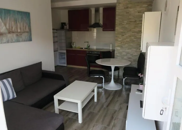 Familienwohnung 2 By Interhome شقة *