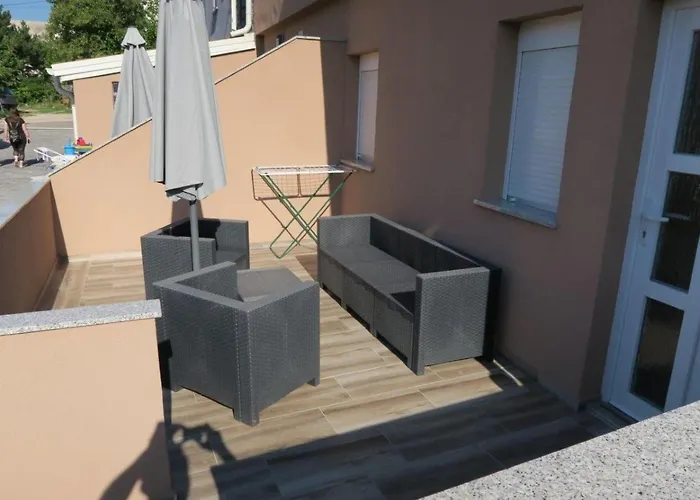 Apartment Familienwohnung 2 By Interhome Baska (Krk)