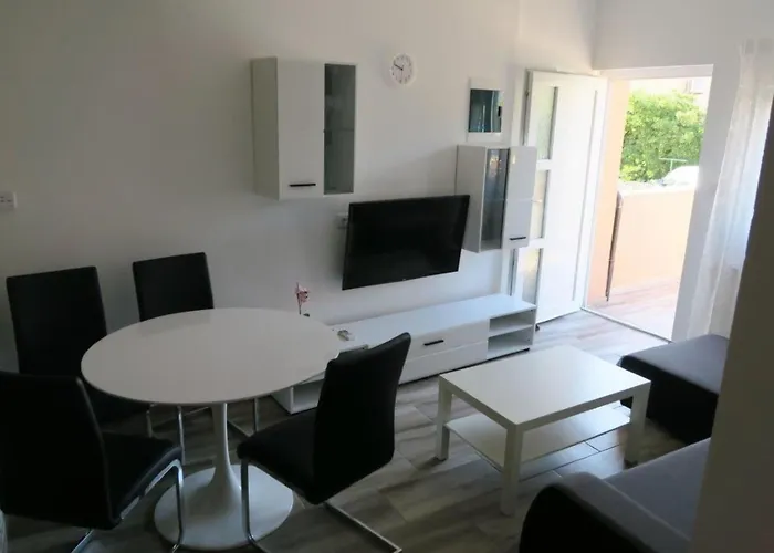 شقة Familienwohnung 2 By Interhome *