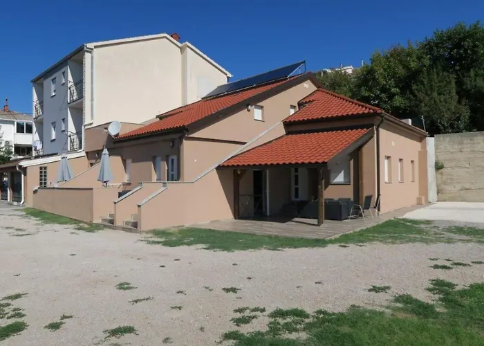 Familienwohnung 2 By Interhome شقة باشْكا