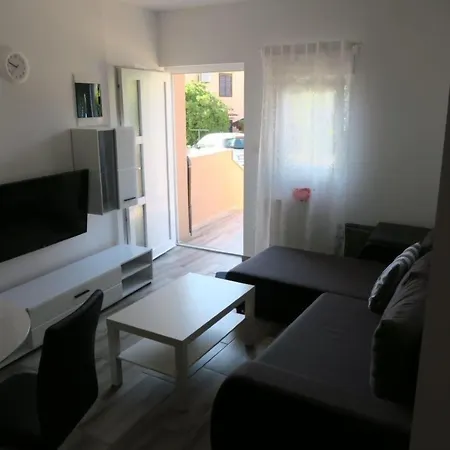 Familienwohnung 2 By Interhome * Baška
